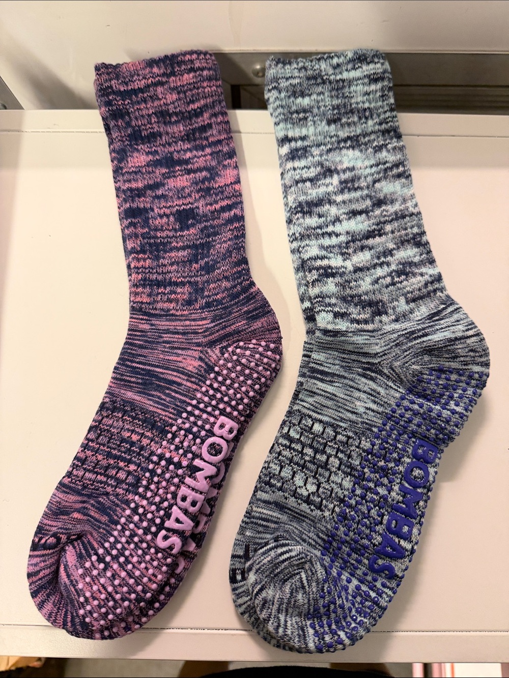 Bombas gripper Crew Socks in Pink & Gray-Blue